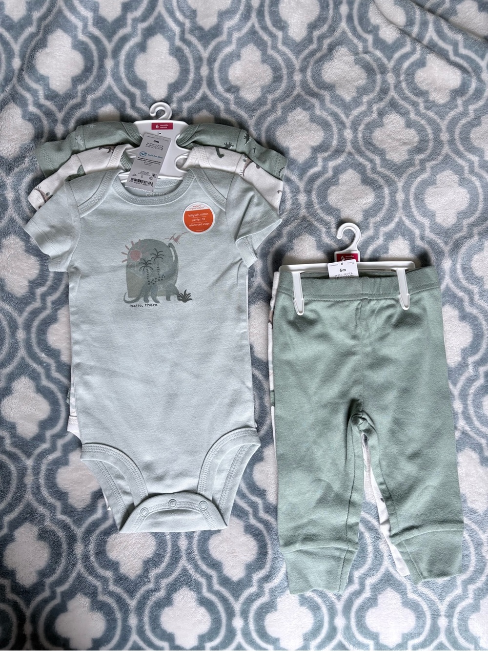 NWT 5 piece Carter's Mint Green Dinosaur Bodysuit & Pants Set Size 6 months